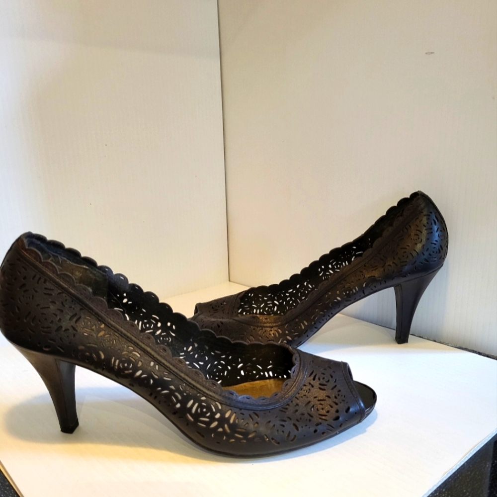 High heel shoes